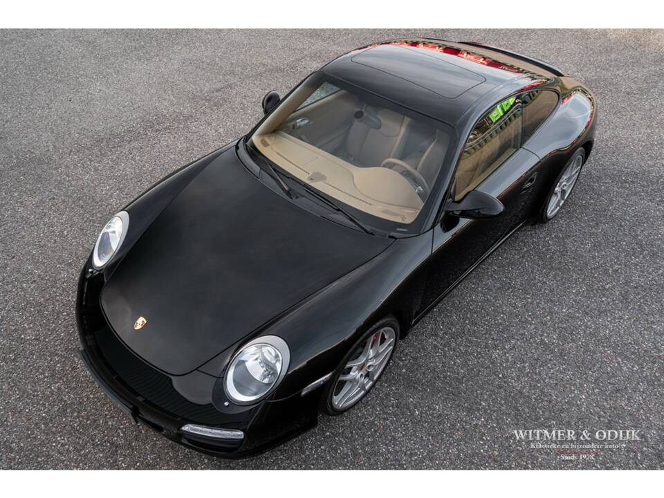 Image 16/26 of Porsche 911 Carrera (2010)