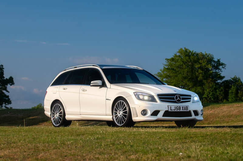 Immagine 1/50 di Mercedes-Benz C 63 AMG T (2009)
