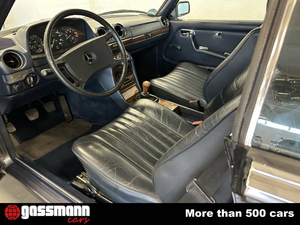 Imagen 10/15 de Mercedes-Benz 230 CE (1982)
