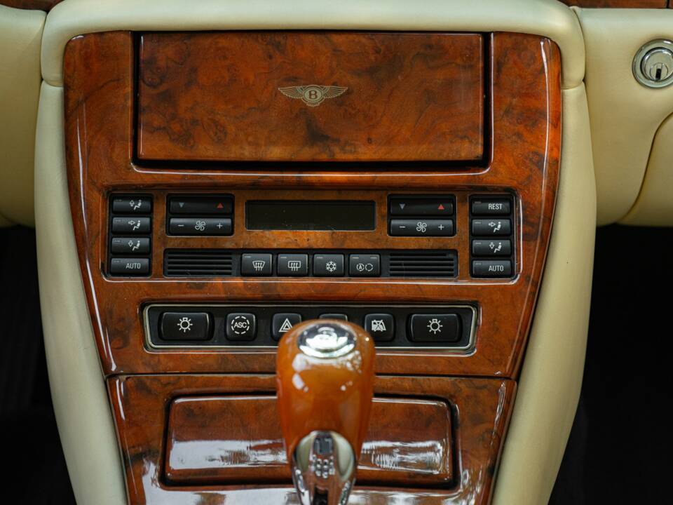 Immagine 38/50 di Bentley Arnage Red Label (1999)