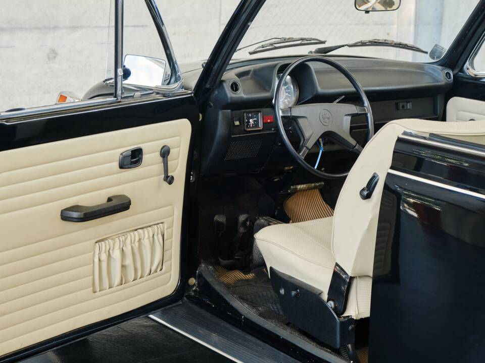 Immagine 34/50 di Volkswagen Maggiolone 1303 (1974)