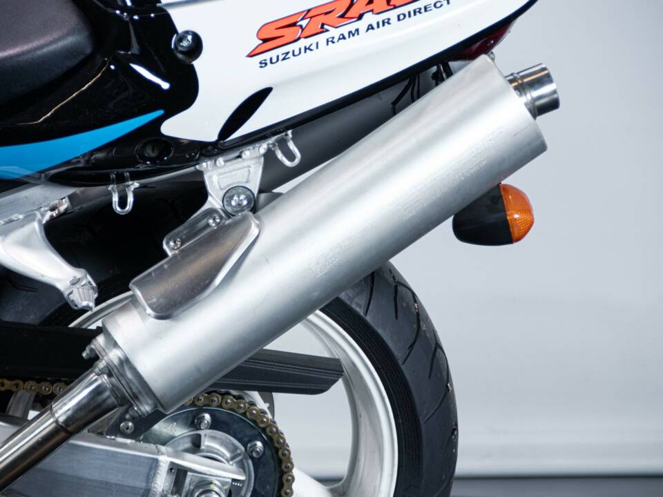 Bild 28/50 von Suzuki DUMMY (1999)