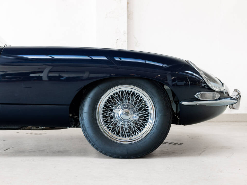 Imagen 33/48 de Jaguar E-Type (1967)