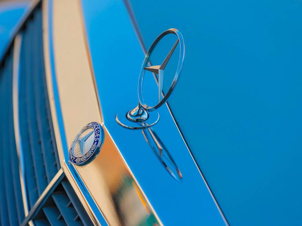 Image 18/21 of Mercedes-Benz 500 SEL (1990)