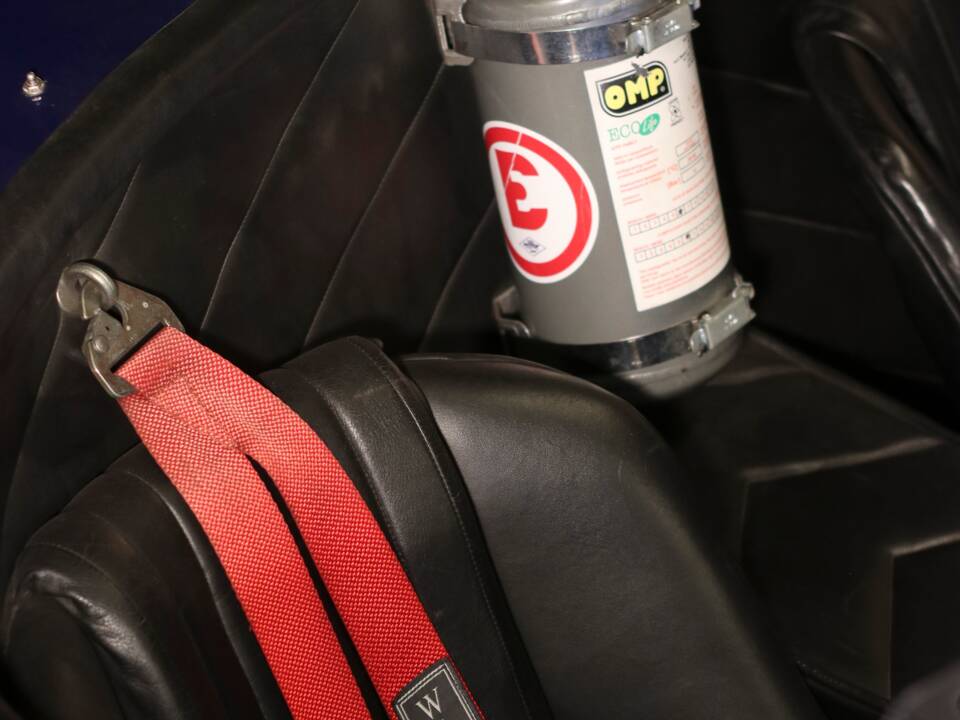 Image 38/57 of AC Cobra 427 (1965)