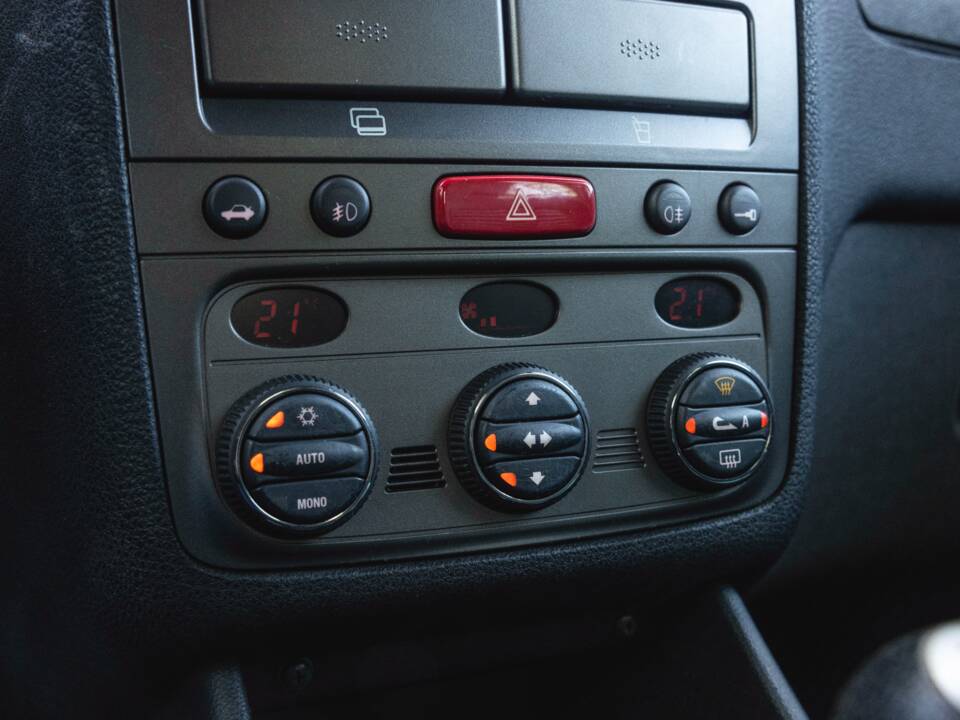 Image 10/13 of Alfa Romeo 147 3.2 GTA (2005)