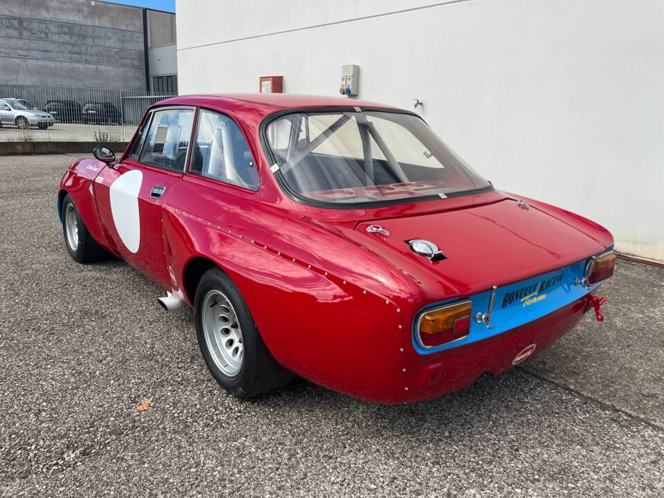 Immagine 9/21 di Alfa Romeo 1750 GT Veloce (1970)