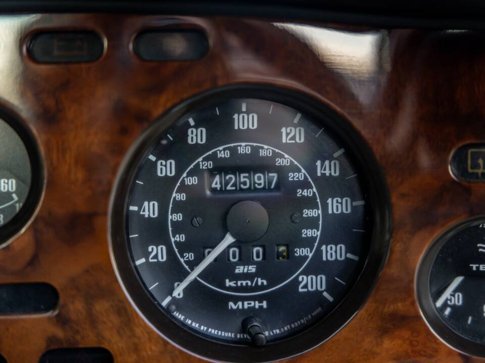 Afbeelding 7/62 van Aston Martin V8 Vantage X-Pack (1987)