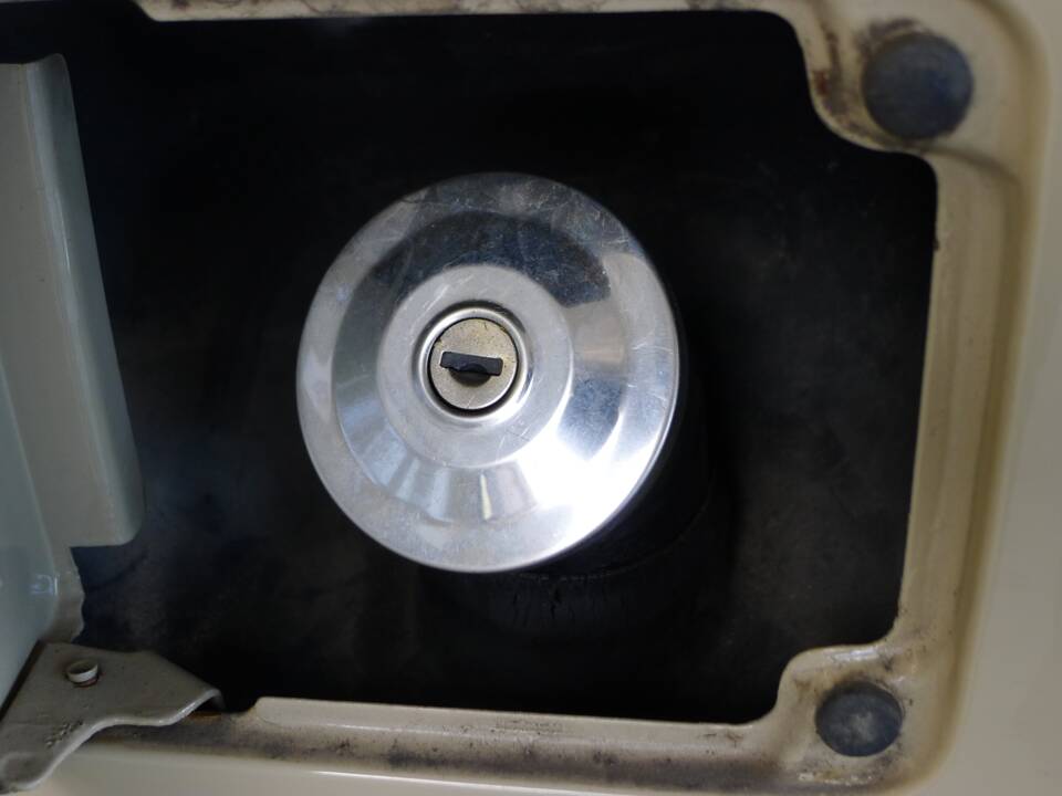 Image 12/26 of Alfa Romeo Giulia 1300 TI (1970)