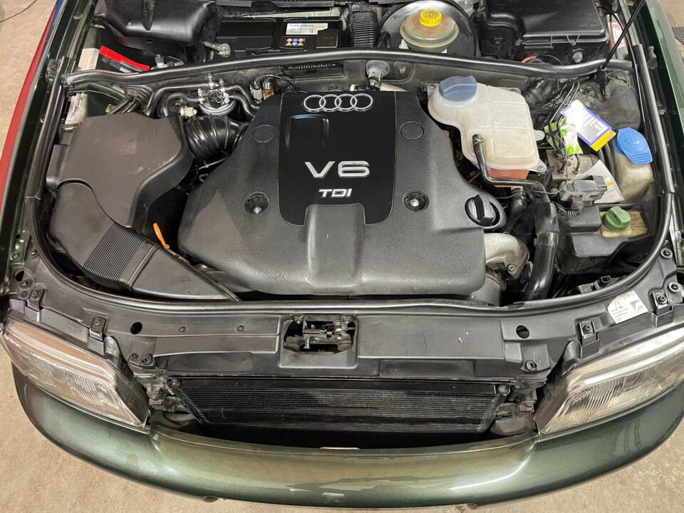 Immagine 22/26 di Audi A4 2.5 TDI (1999)