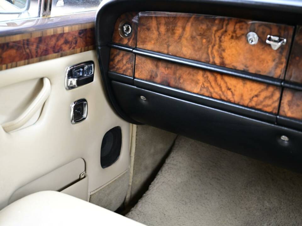 Bild 36/50 von Rolls-Royce Silver Shadow II Jubilee (1980)