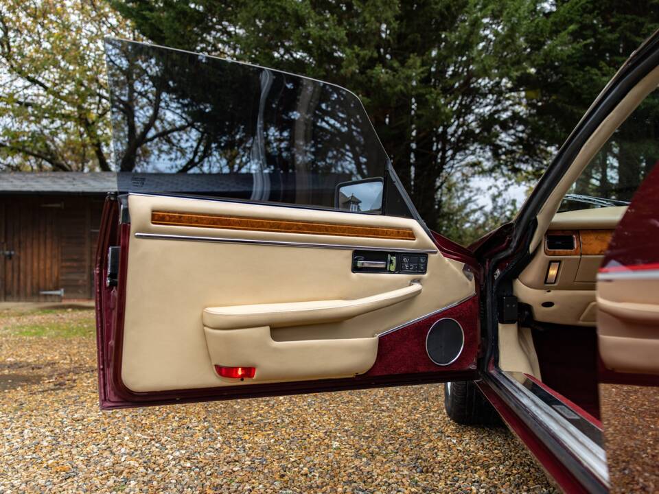 Bild 28/41 von Jaguar XJS 5.3 V12 (1992)