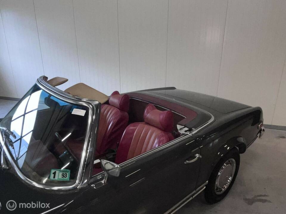 Image 25/40 of Mercedes-Benz 280 SL (1970)