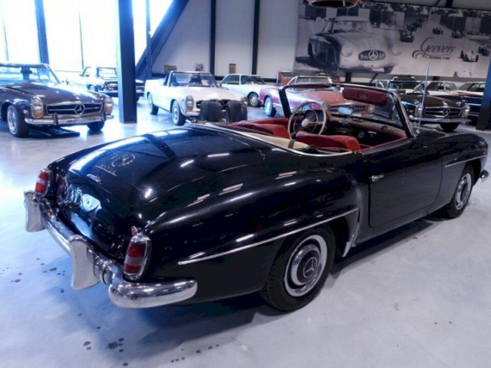 Image 14/43 of Mercedes-Benz 190 SL (1962)