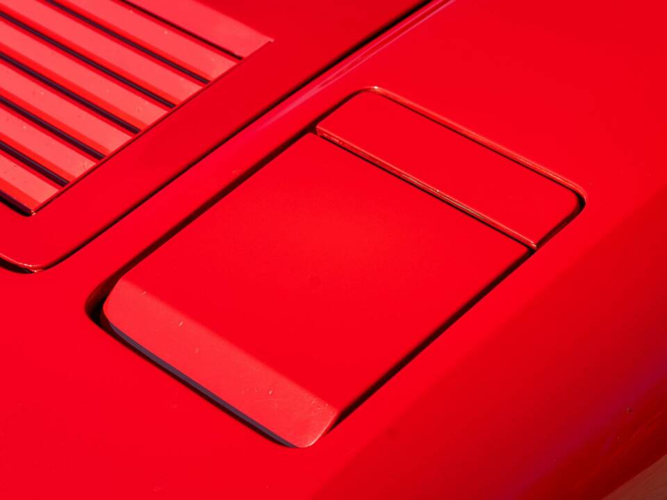 Image 16/50 of Ferrari 208 GTS Turbo (1986)