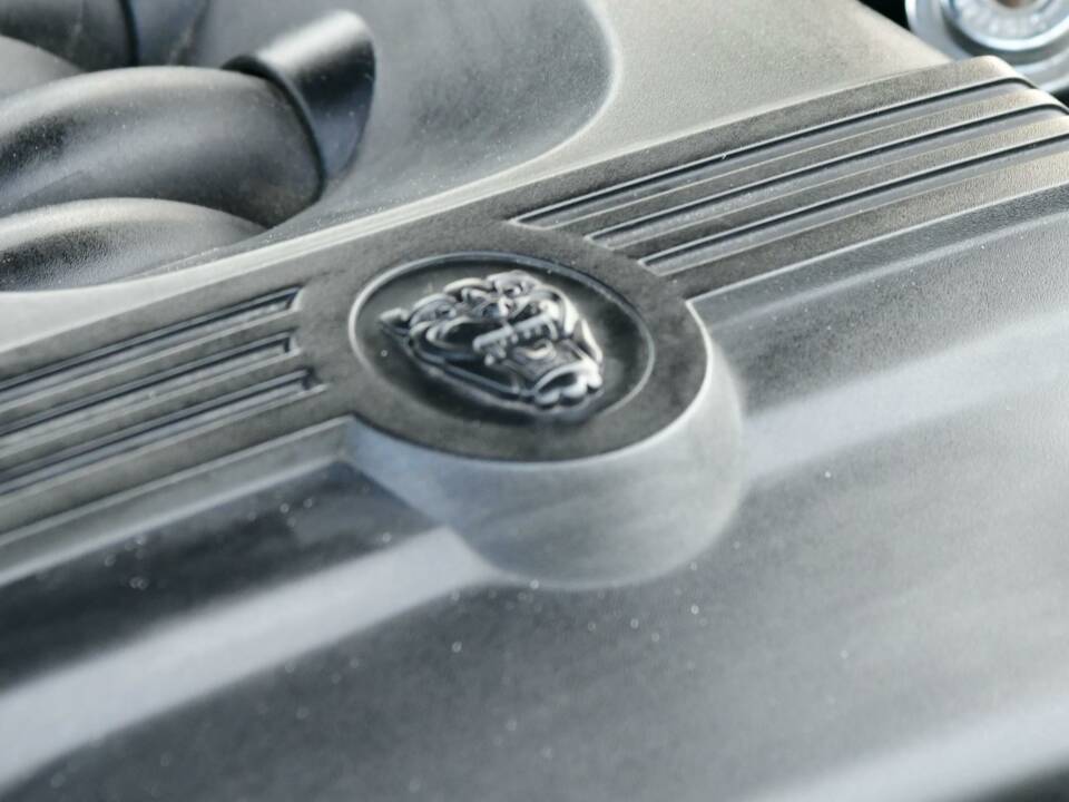 Image 29/50 of Jaguar XJ 8 4.2 (2008)