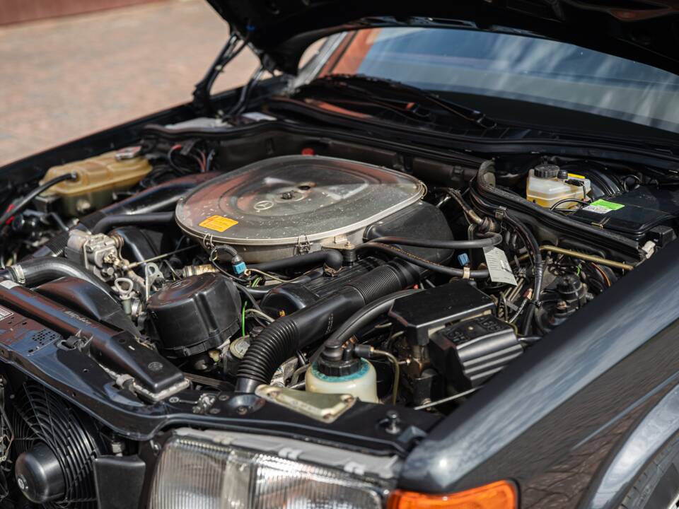 Image 9/91 of Mercedes-Benz 560 SEL (1990)