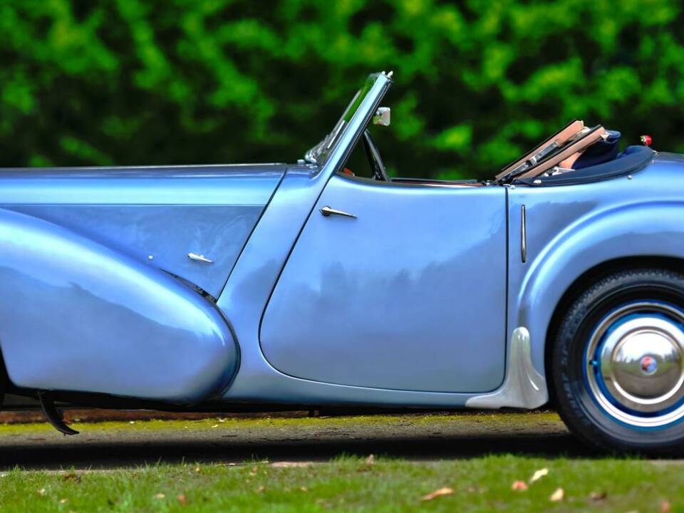 Image 10/50 of Triumph 2000 Roadster (1949)