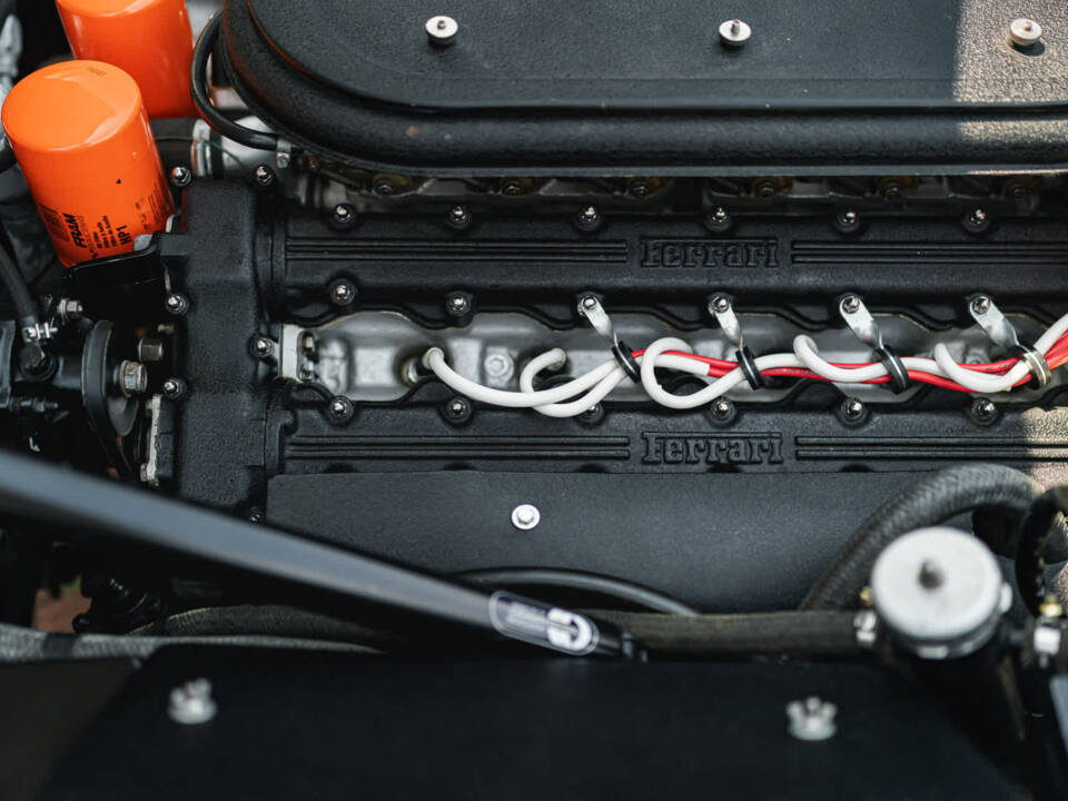 Image 16/30 de Ferrari 365 GTB&#x2F;4 Daytona (1973)