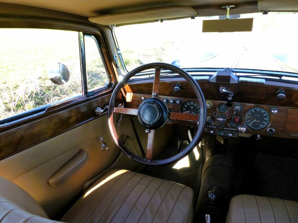Jaguar MK IV 3 ½ Litre Limousine schwarz 1947