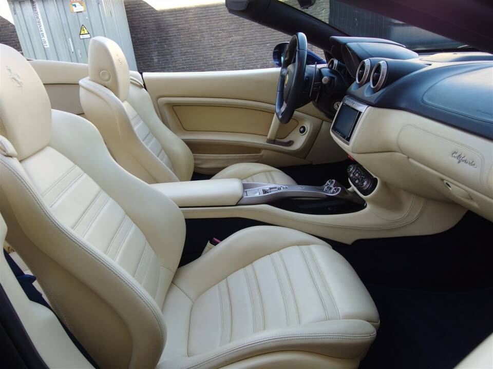Bild 63/99 von Ferrari California (2009)