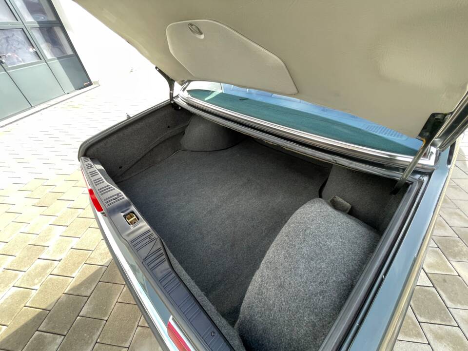 Afbeelding 16/26 van BMW 732i (1986)