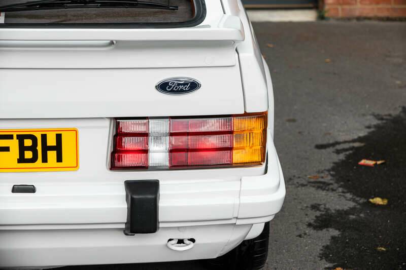 Afbeelding 12/39 van Ford Escort RS 1600 turbo (1985)