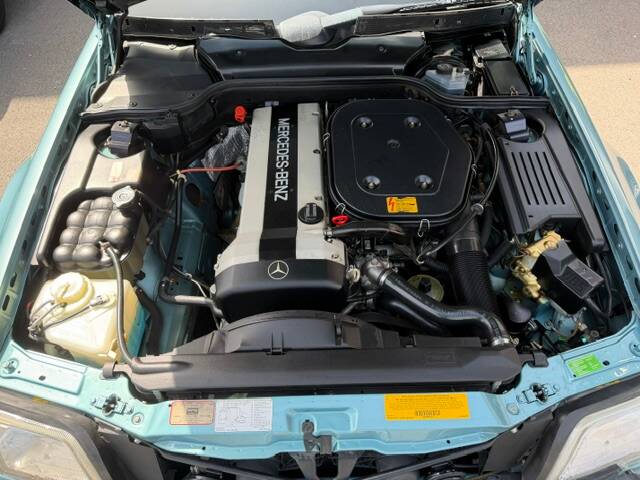 Image 17/21 de Mercedes-Benz 300 SL-24 (1992)