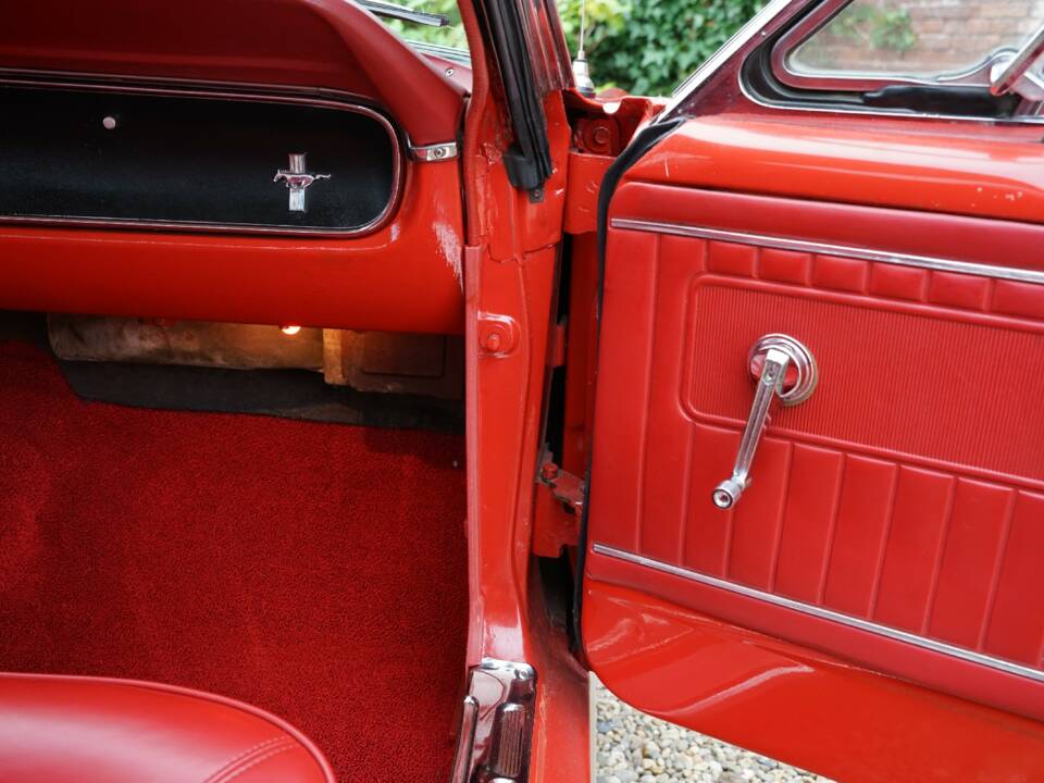 Immagine 43/50 di Ford Mustang 289 (1965)