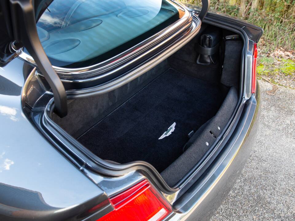 Image 74/92 of Aston Martin V12 Vanquish S (2007)