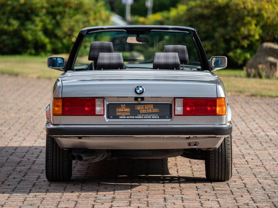 Image 23/71 of BMW 325i (1989)