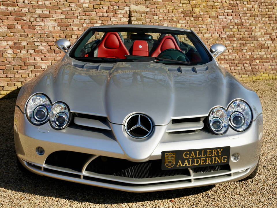 Image 4/50 of Mercedes-Benz SLR McLaren (2009)