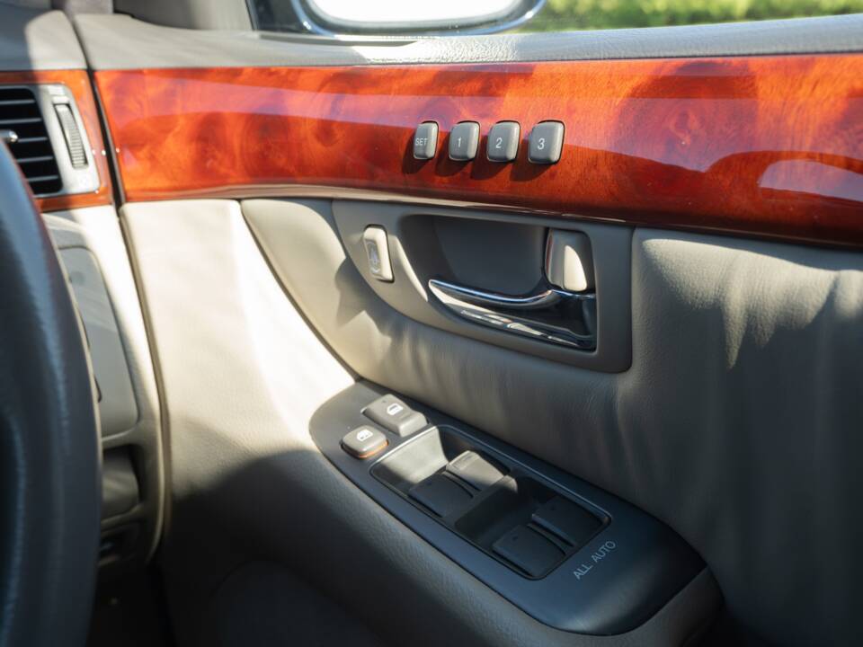 Afbeelding 34/50 van Lexus LS 430 (2002)