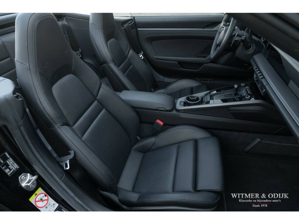 Image 6/44 of Porsche 911 Carrera (2020)