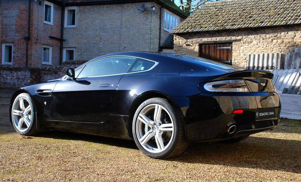 Afbeelding 3/23 van Aston Martin V8 Vantage (2009)