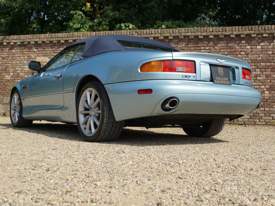 Image 37/50 of Aston Martin DB 7 Vantage Volante (2000)