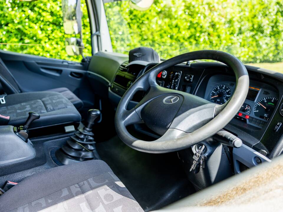 Image 20/31 of Mercedes-Benz Atego 1325 (2009)