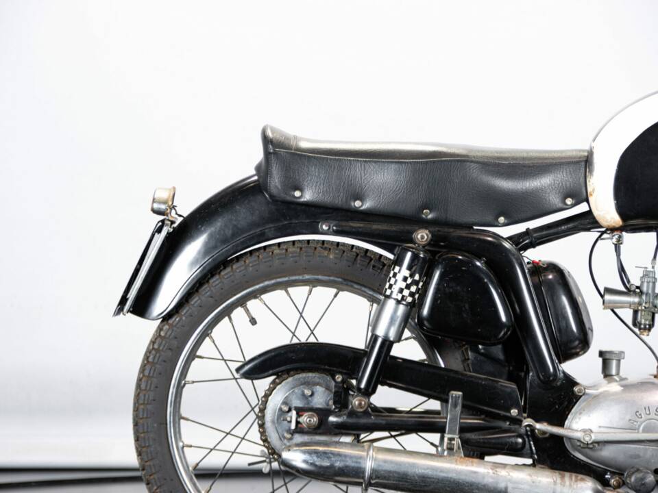 Immagine 41/50 di MV Agusta 125 TR (1958)