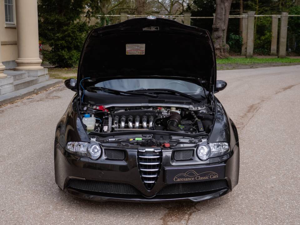 Image 45/60 of Alfa Romeo 147 3.2 GTA (2003)