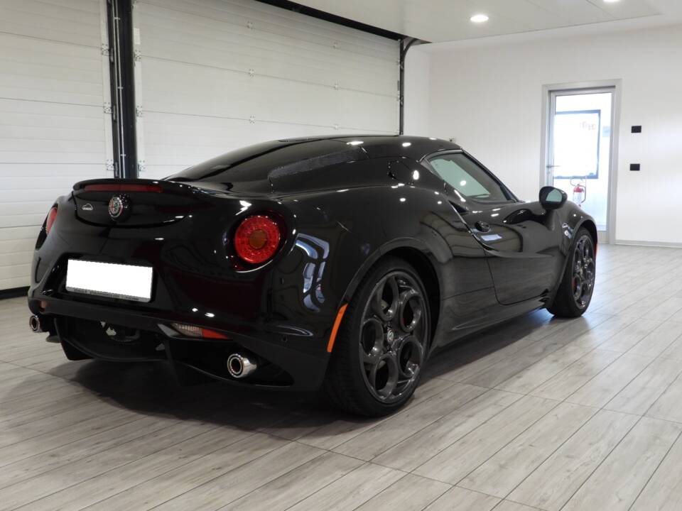 Immagine 3/15 di Alfa Romeo 4C (2017)