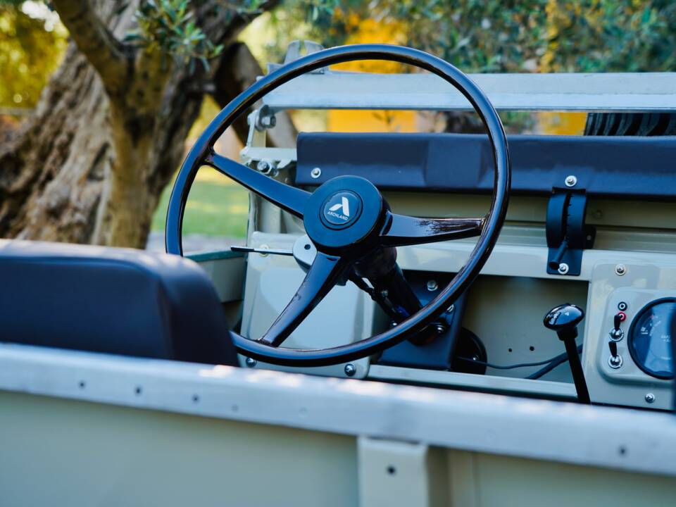 Bild 39/100 von Land Rover 88 (1968)