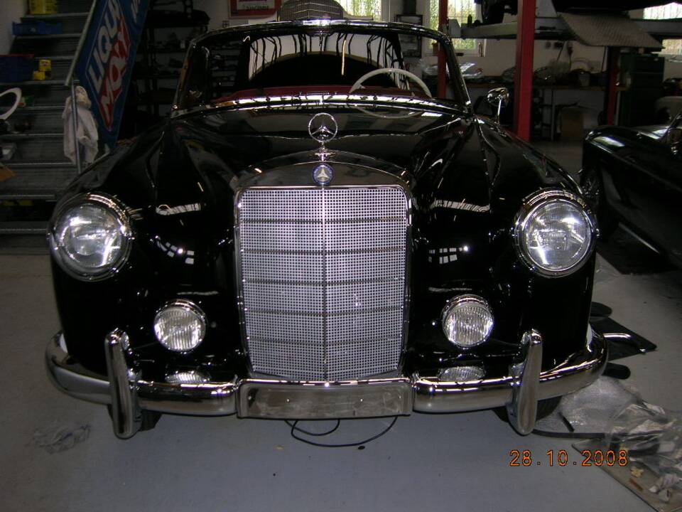 Afbeelding 97/118 van Mercedes-Benz 220 S Cabriolet (1957)