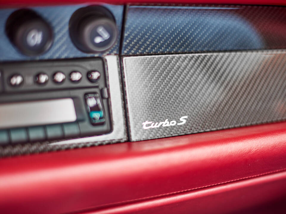 Bild 9/33 von Porsche 911 Turbo (1997)