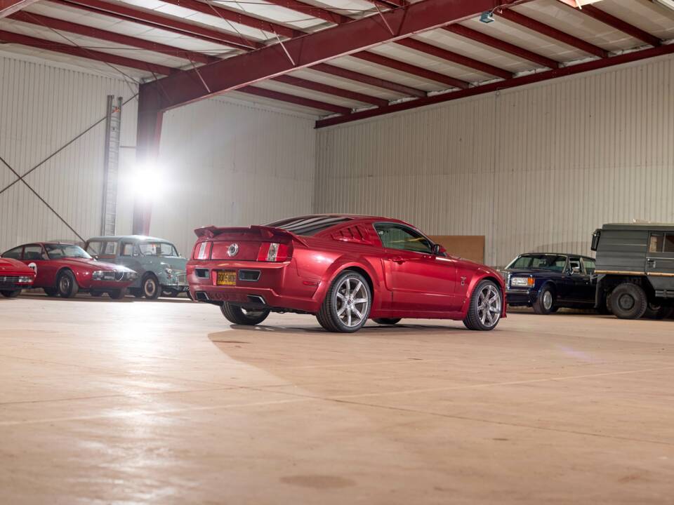Image 4/68 of Ford Mustang GT (2005)