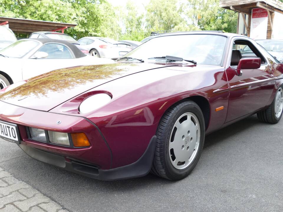 Bild 6/20 von Porsche 928 S (1982)