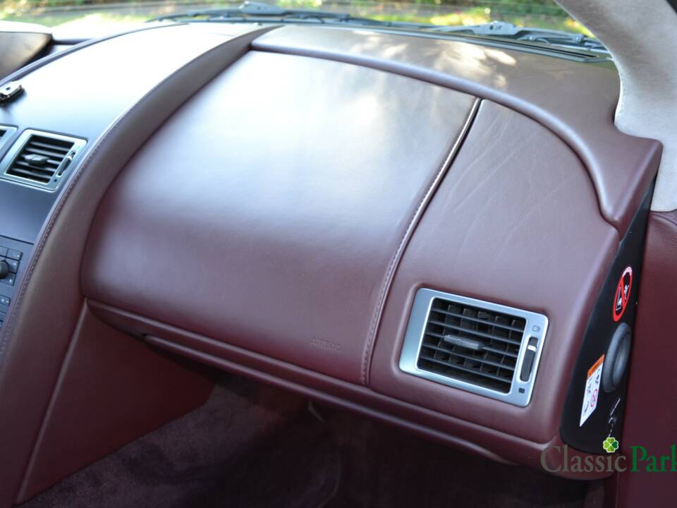 Image 36/50 de Aston Martin V8 Vantage (2005)