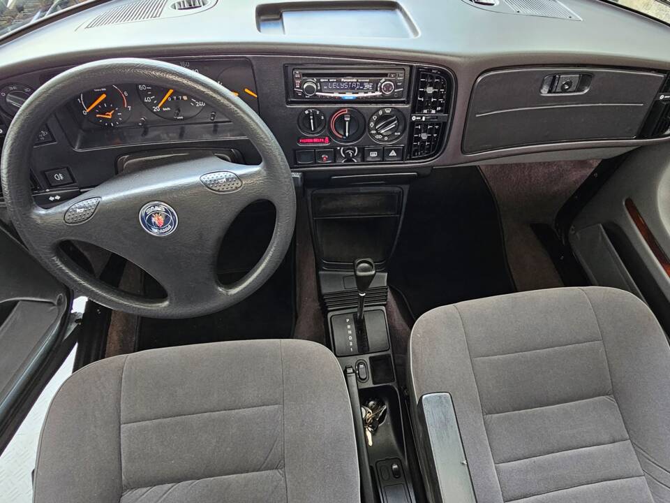 Image 7/22 of Saab 900 S (1992)