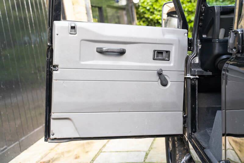 Image 33/50 of Land Rover Defender 110 Td5 (1999)