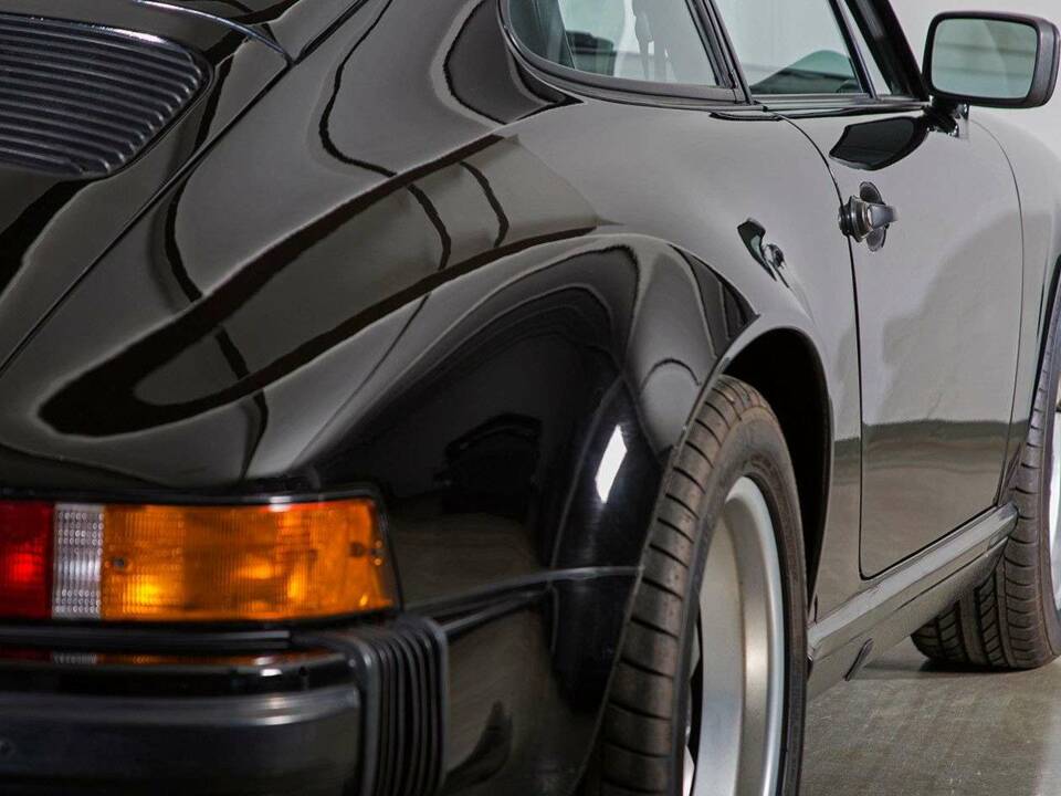 Bild 10/25 von Porsche 911 Carrera 3.2 (1987)