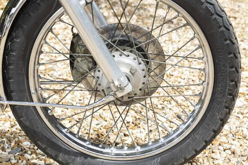 Image 10/39 of Triumph T 150 V Trident (1973)